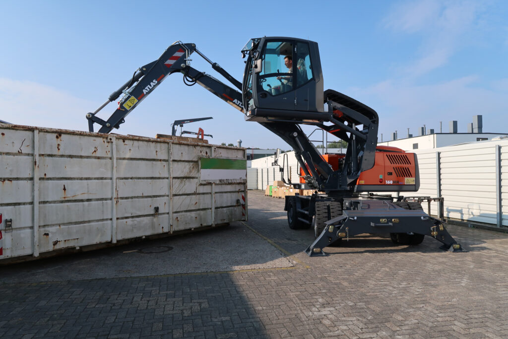 Atlas Material Handlers For Sale at TDL Equipment TDL Equipment